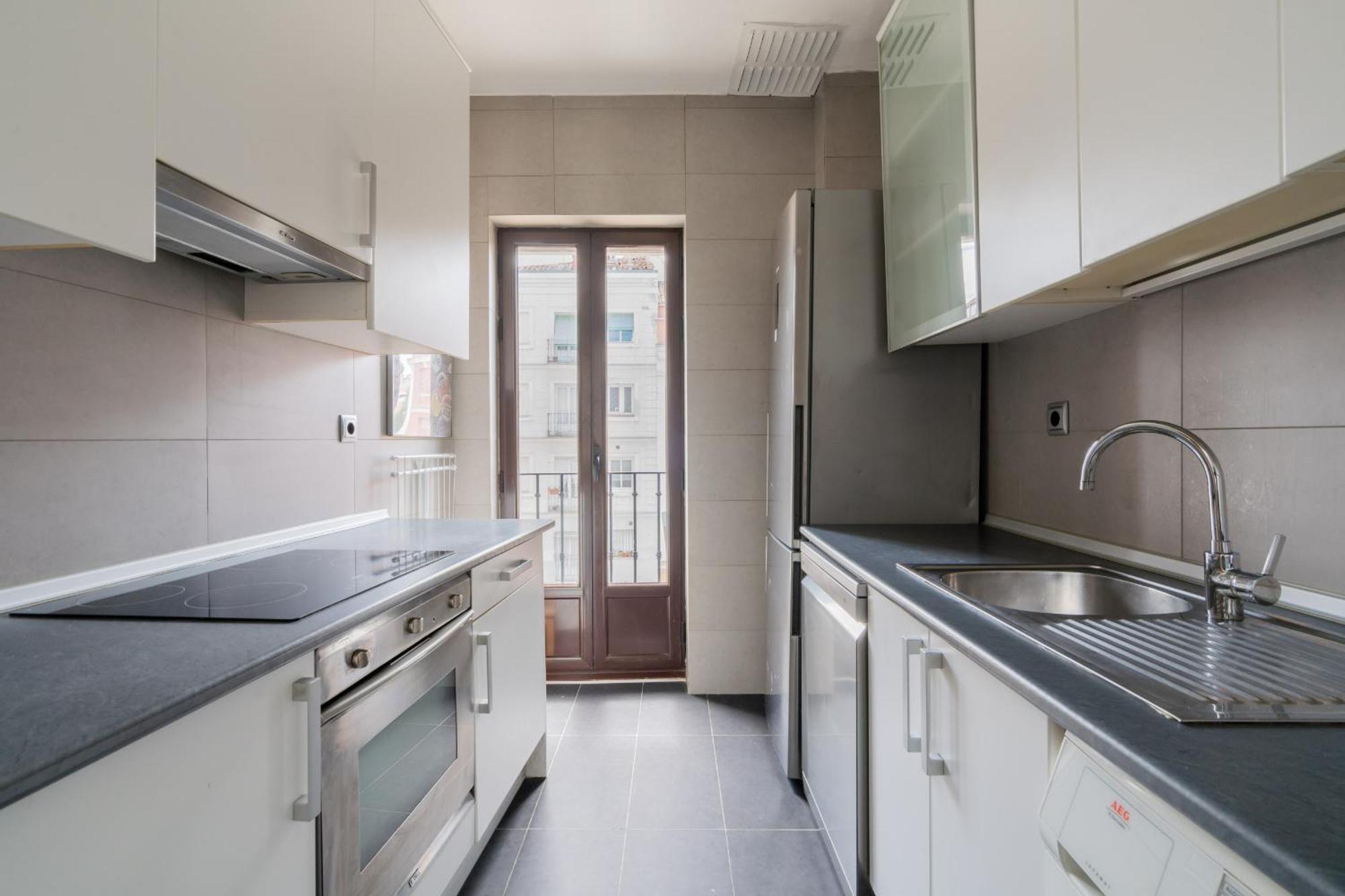 Apartamento Exterior En Lavapies Alquiler Temporal Madrid Esterno foto